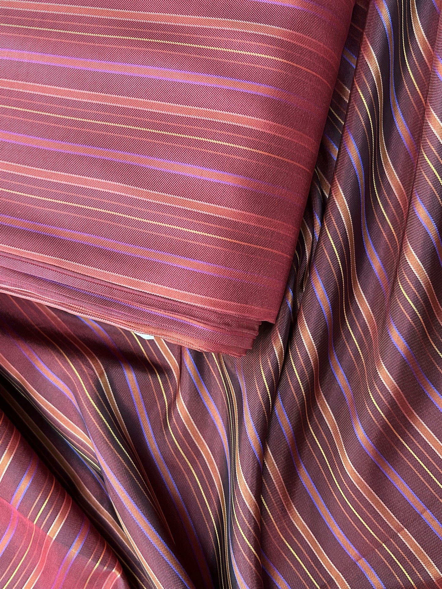 ACETATO / DISEÑOS EN ROJO Y VINOTINTO